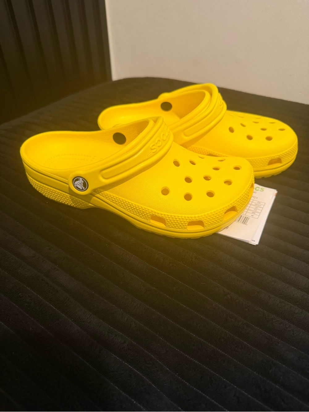 CROCS Womens Classic Clog in Bright Yellow